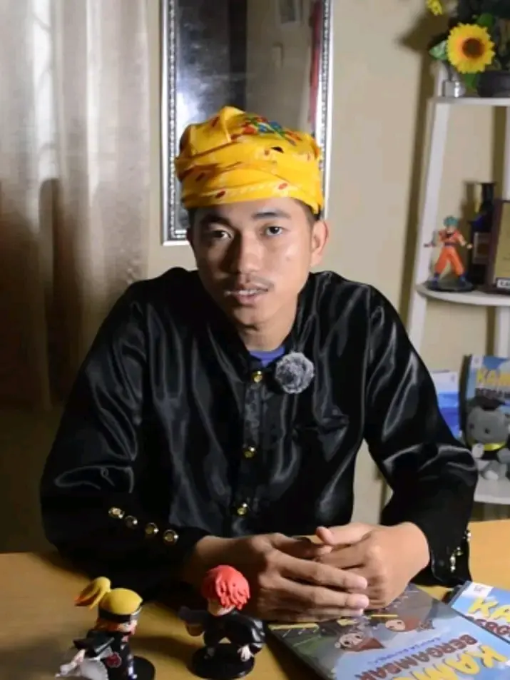 Opik Delian Sang Penulis Kamus Bergambar Bahasa Dampelas, Siap Bawa Nama Dampelas di Kancah Nasional