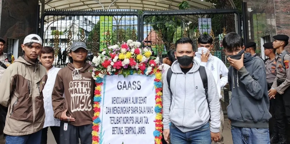 GAASS Kirimkan Papan Bunga di Kejagung RI untuk Kasus KKN Tol HA