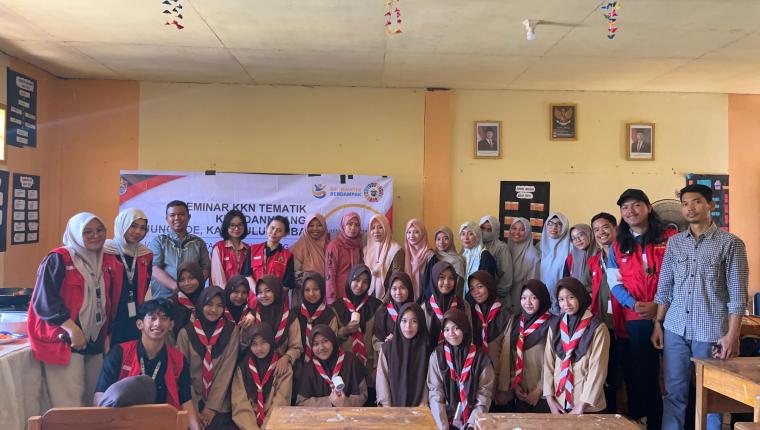 Mahasiswa KKN Unhas Kenalkan Inovasi Pemanfaatan Limbah Tulang Ikan