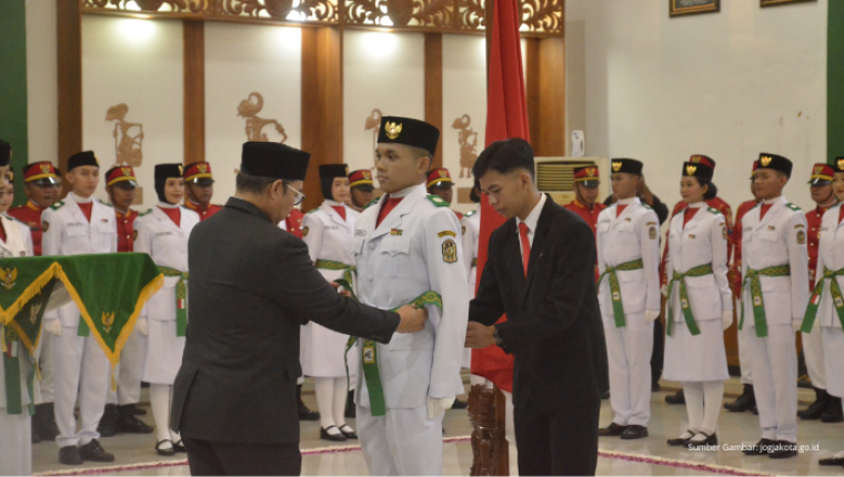 Wali Kota Kukuhkan 38 Anggota Paskibraka Kota Yogyakarta untuk HUT ke-80 RI