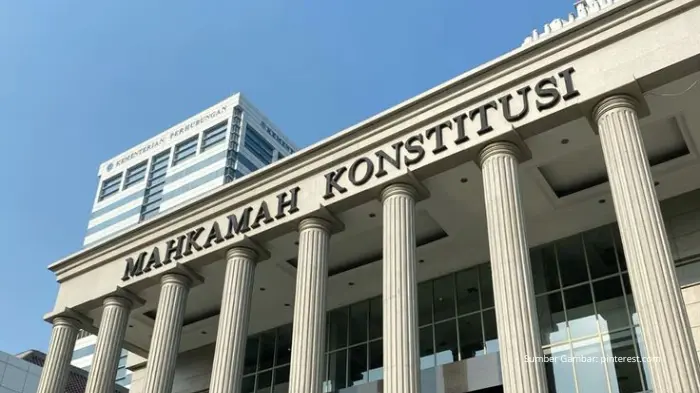 Gugat ke MK, Mahasiswa UI Minta Menteri Dilarang Rangkap Jabatan Pengurus Parpol
