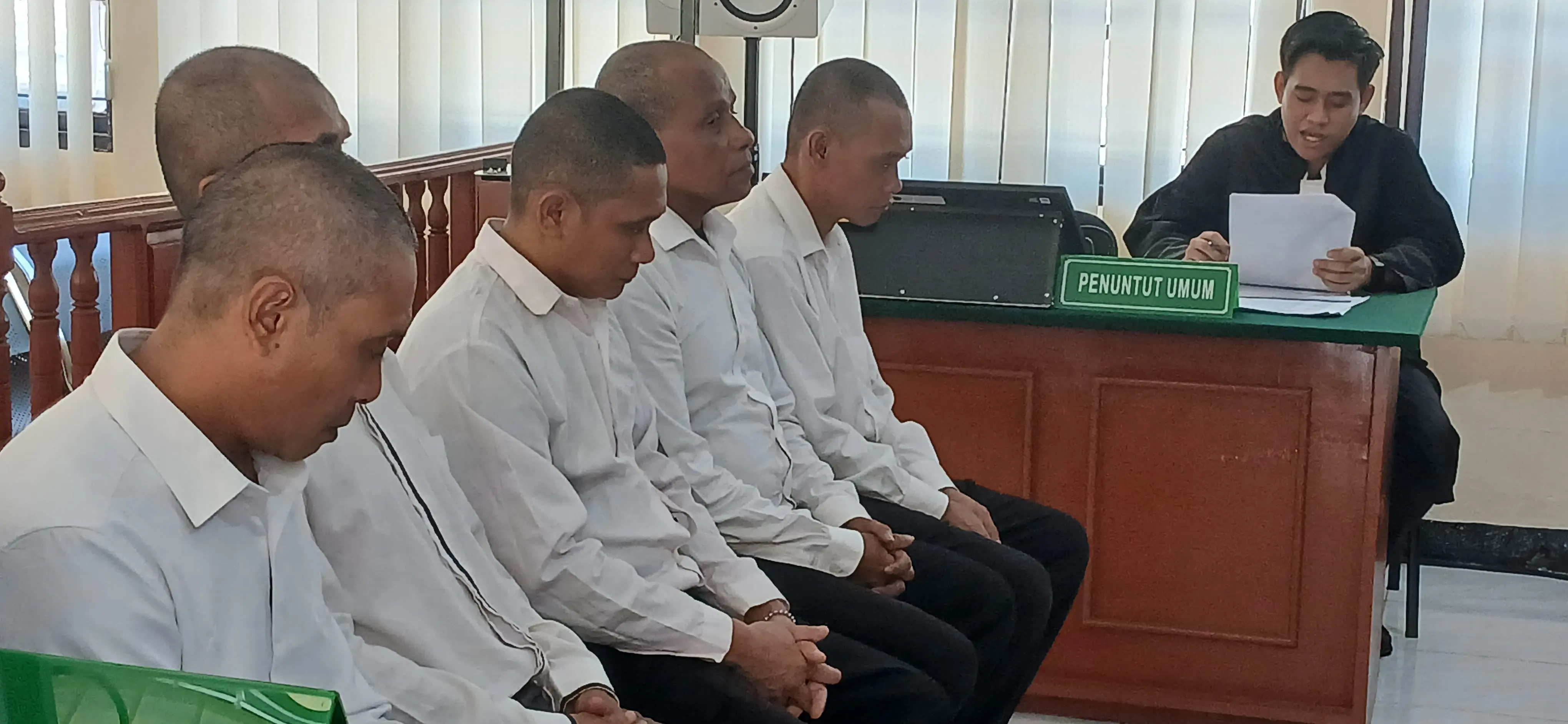 5 Pelaku Tambang Ilegal Di Kabupaten Raja Ampat Jalani Sidang Dakwaan