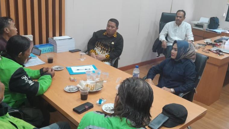 Driver Ojol Cilegon Temui Fraksi NasDem, Desak Regulasi Aplikasi dan Pengakuan sebagai Pekerja