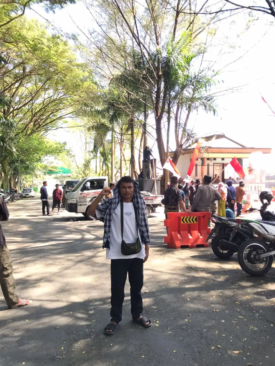 Soroti Proyek Paving Lapangan Kai Puf Busua, IPMB: Ini Tanda Bahaya, Dana Rp.182 juta Kemana?