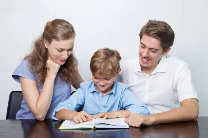 Waktu 10 Menit yang Berdampak Besar: Tips Psikolog Inggris untuk Bangun Koneksi dengan Anak