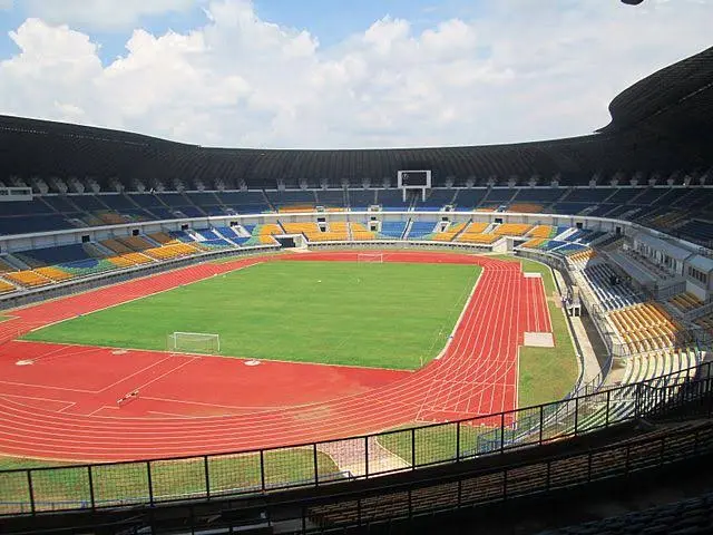 Kondisi Lapangan Memburuk, Persib Bandung Pindahkan Latihan ke Stadion SPOrT Jabar