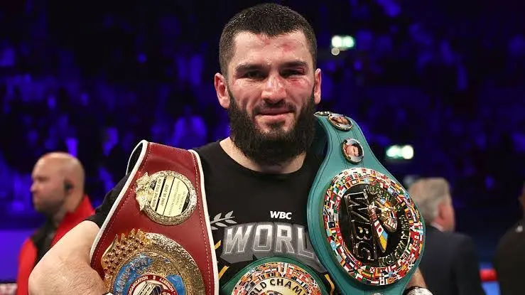Artur Beterbiev Siap Comeback, Hadapi Deon Nicholson Tanpa Pertaruhkan Gelar