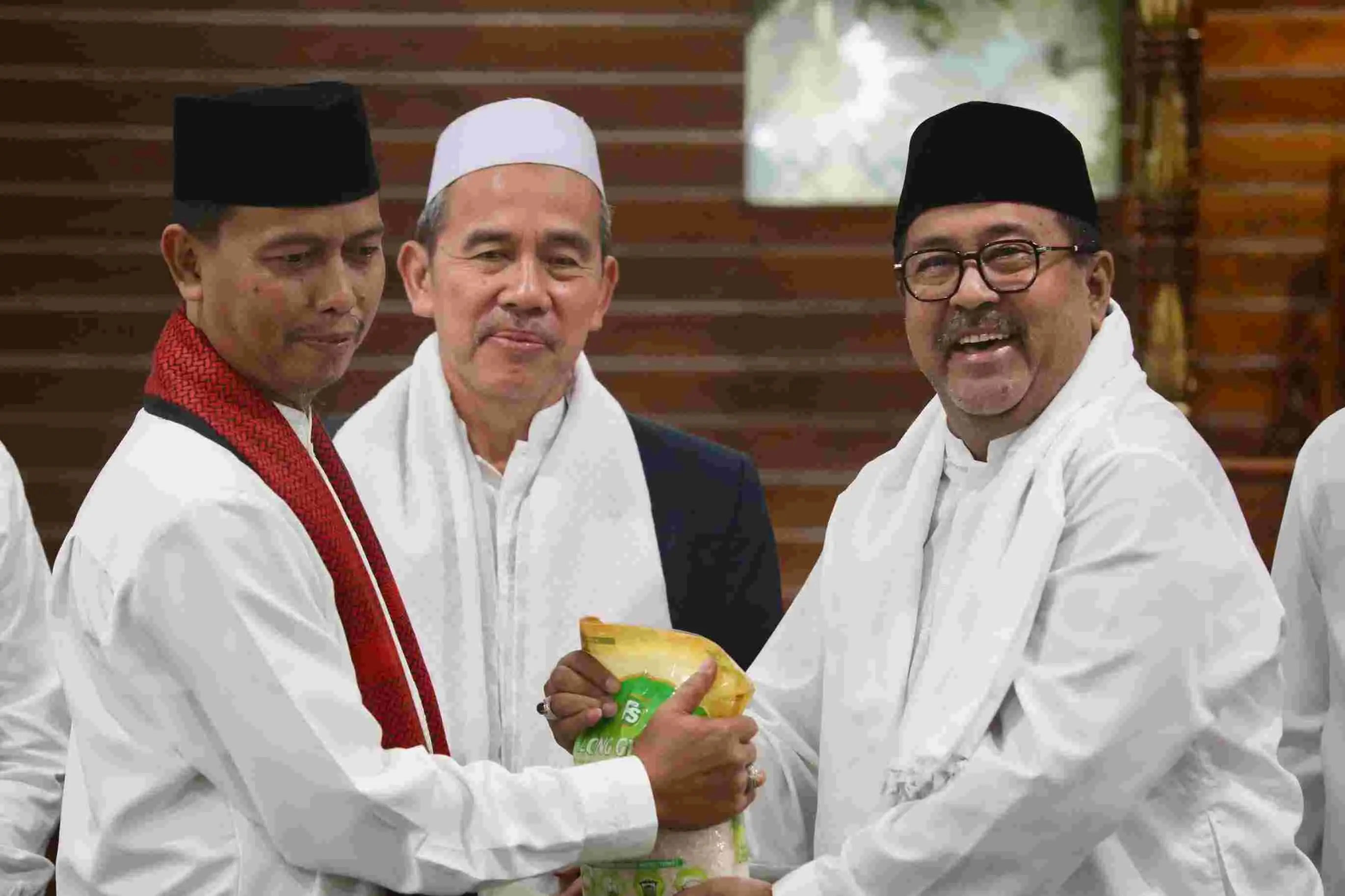 Safari Ramadan di Lebak Bulus, Wagub Rano Sosialisasikan Umrah Gratis untuk Marbot Masjid