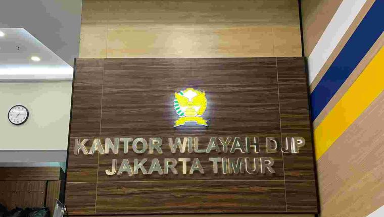 Pajak Jaktim Serahkan Tersangka Faktur Pajak Fiktif ke Kejaksaan