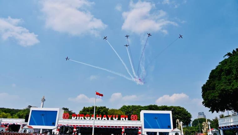 Kirab Bendera Pusaka Warnai Pembukaan Peringatan HUT ke-80 Kemerdekaan RI