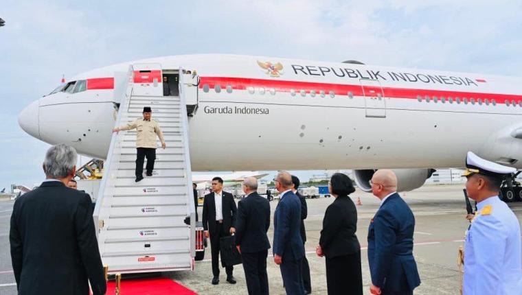 Setibanya di Osaka, Prabowo Kunjungi Paviliun Indonesia pada Expo 2025