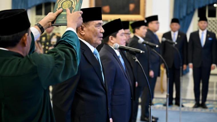 Prabowo Lantik Dua Menteri serta Tiga Wakil Menteri Kabinet Merah Putih