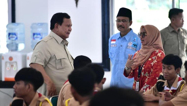Prabowo: Teknologi Membuka Akses Pendidikan yang Merata di Indonesia