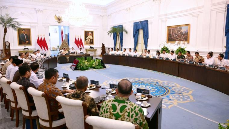 Presiden Prabowo Pimpin Rapat Terbatas Bahas Stabilitas dan Stimulus Ekonomi