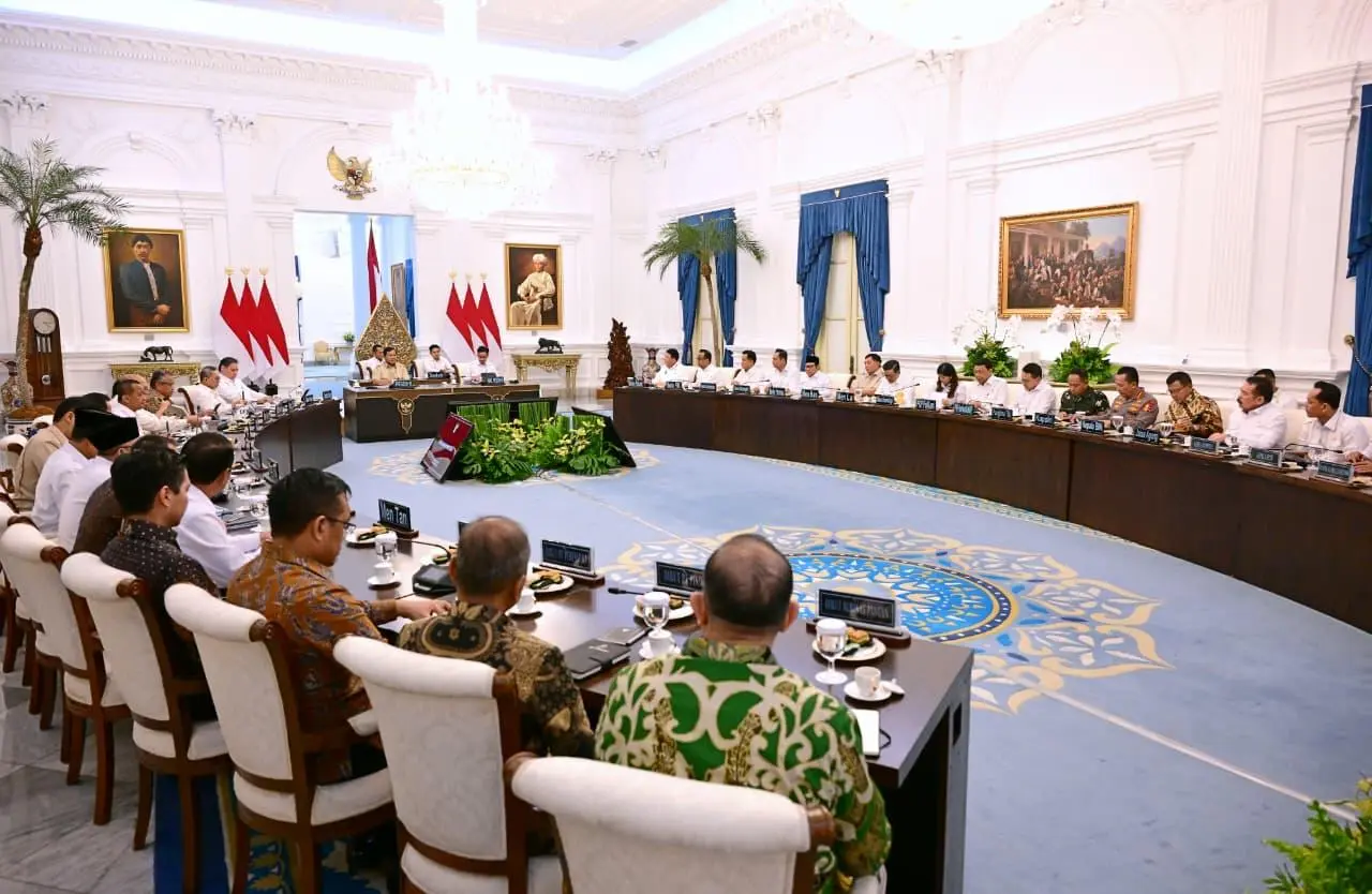 Presiden Prabowo Pimpin Rapat Terbatas Bahas Stabilitas dan Stimulus Ekonomi