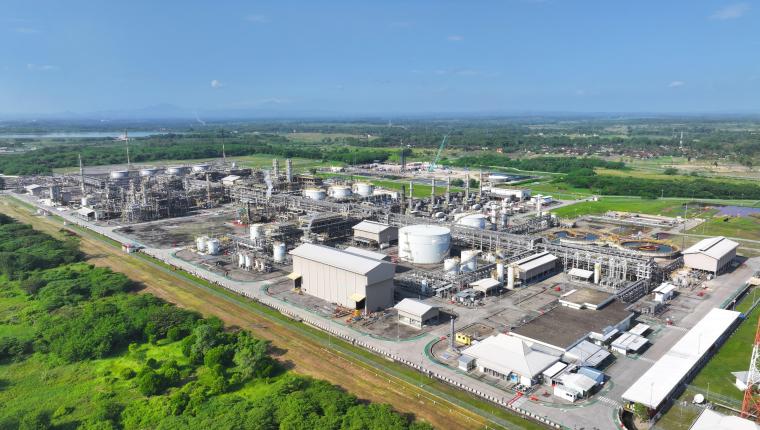 Presiden Prabowo Resmikan Proyek Energi Terbarukan di 15 Provinsi dan Peningkatan Produksi Minyak Blok Cepu