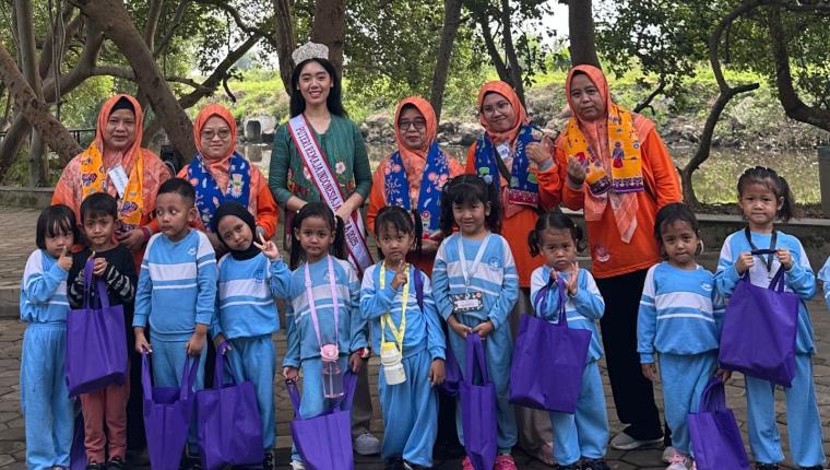 Menembus Batas, Menyemai Harapan: Arin dan Cerita di Rumah Belajar