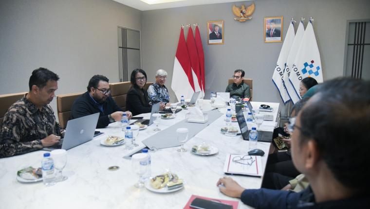 Wamenkomdigi Nezar Patria:  Regulasi dan Uji Etik Dibutuhkan Sebelum AI Kesehatan Digunakan Secara Massal