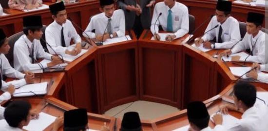 Generasi Muda Perlu Melek Politik