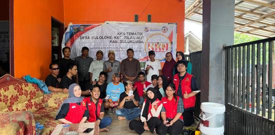 Mahasiswa KKN Unhas Gelombang 114 Edukasi Petani Bulolohe Soal Pestisida Nabati