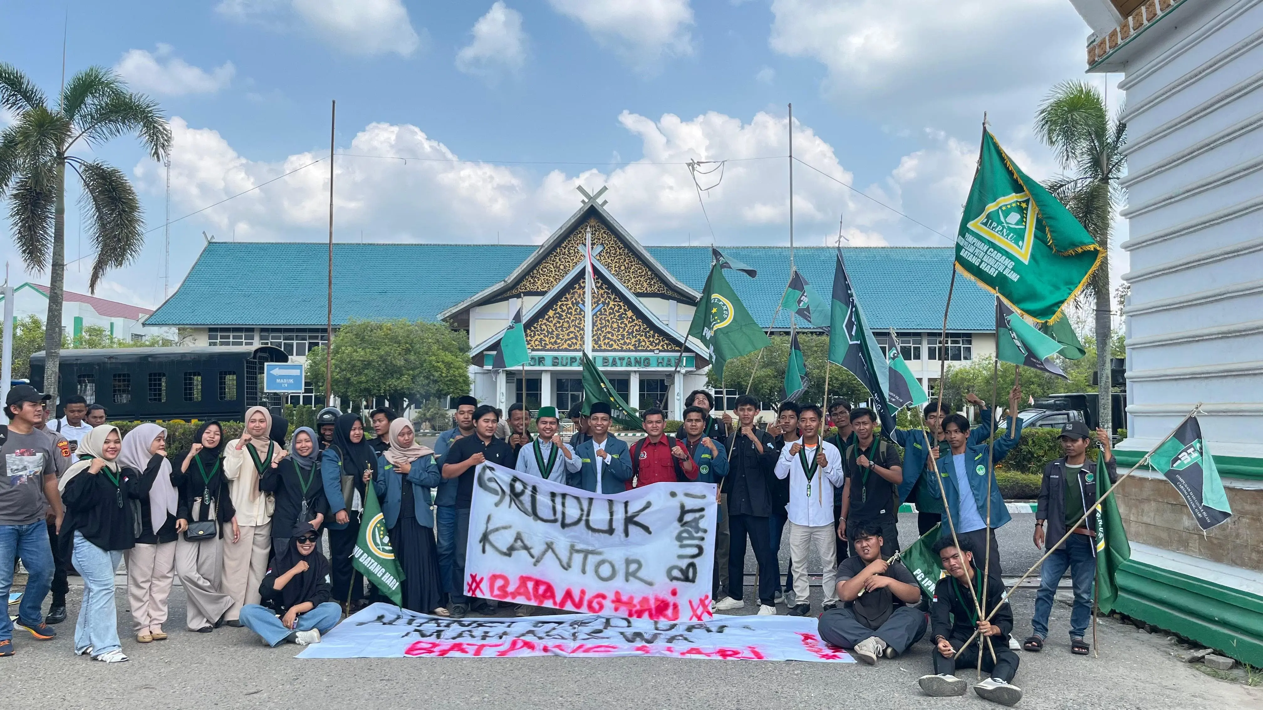 Gaji Pekerja Tak Dibayar, IPNU & HMI: Pemda Zalim!