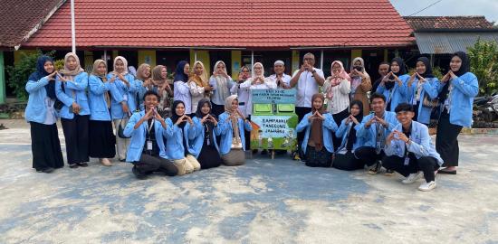 Kelompok 93 KKN UIN Raden Fatah Hadirkan Pengetahuan dan Kepedulian Untuk Siswa SMA