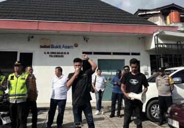 Gelar Unjuk Rasa, GAASS Minta Dirut PT. Bukit Asam Dipecat