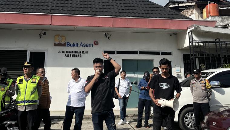 Gelar Unjuk Rasa, GAASS Minta Dirut PT. Bukit Asam Dipecat