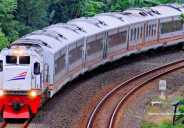 Menelusuri Lukisan Alam dari Jendela Kereta: Kulon Progo Jadi Primadona Jalur Selatan