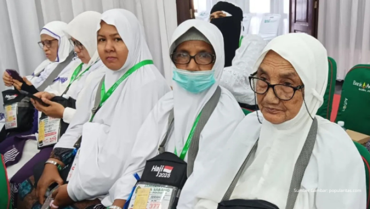 PPIH Sebut Jamaah Perempuan Boleh Gunakan Masker Saat Ihram Jika Kondisi Mendesak