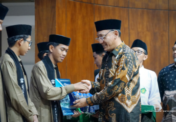 Wali Kota Jogja Hadiri Wisuda Santri PPTQ Ibnu Juraimi, Tekankan Peran Pendidikan Agama dalam Membangun Karakter Bangsa