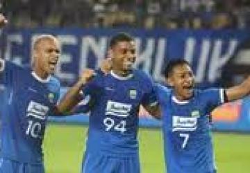 Persib Bandung Lolos ke Babak Utama ACL 2 2025–2026, Bojan Hodak Soroti Kondisi Lapangan GBLA