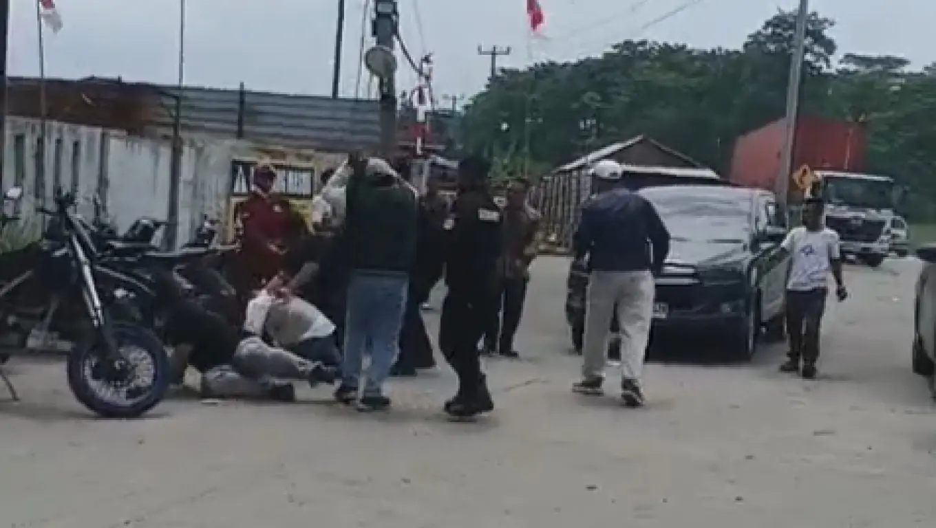 Delapan Jurnalis Jadi Korban Kekerasan saat Liput Penyegelan Pabrik di Serang