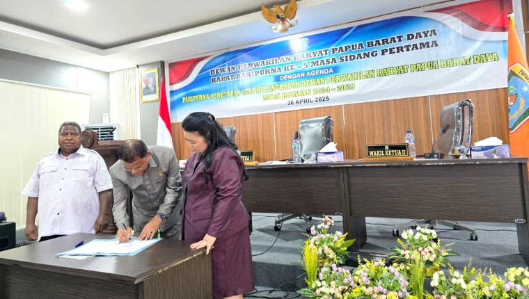 Dewan Perwakilan Rakyat Papua Barat Daya Tetapkan Alat Kelengkapan Dewan 2024 - 2029