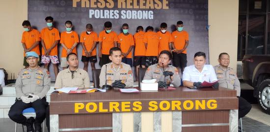 Polres Sorong Polda Papua Barat Daya Rilis Kasus Periode Januari - April 2025 : Terbanyak Kasus Narkotika