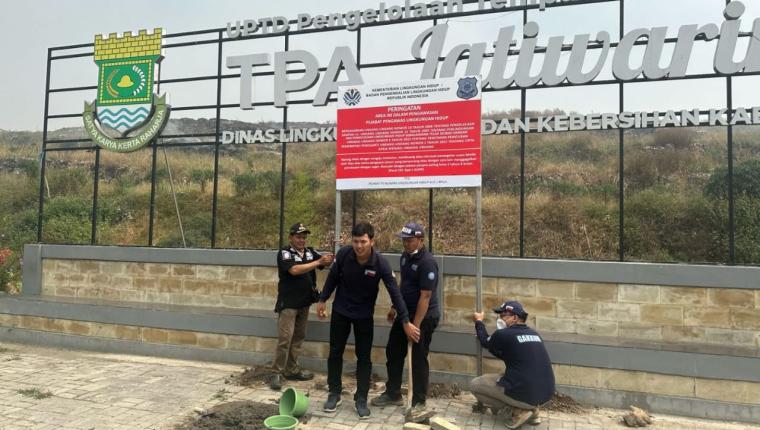 Diduga Pencemaran Lingkungan, KLH Menyegel TPA Jatiwaringin Tangsel