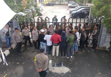 Aktivis Tangerang Gelar Aksi Depan Kantor DPMPTSP, Buntut Lemahnya Pengawasan