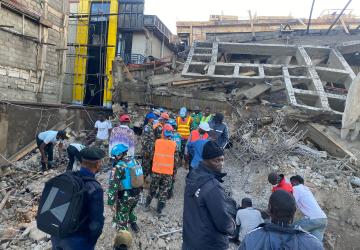 Pasukan Satgas BGC 39-F MONUSCO Evakuasi Korban Bangunan Runtuh di Wilayah Bankoko, Kongo