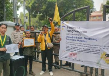 SEMMI Tangerang Melakukan Aksi Demonstrasi Dalam Menyambut 100 Hari Kerja Sachrudin - Maryono