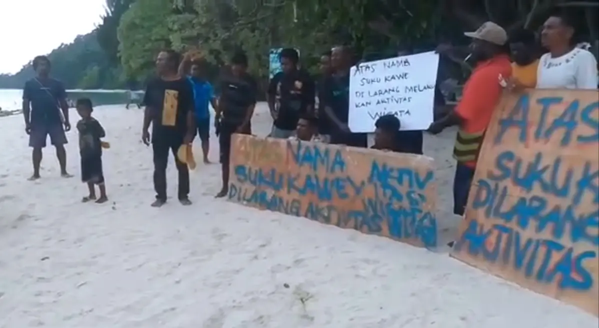 Protes Pencabutan Izin Tambang Nikel Pemilik, Hak Ulayat Palang Pulau Wayag