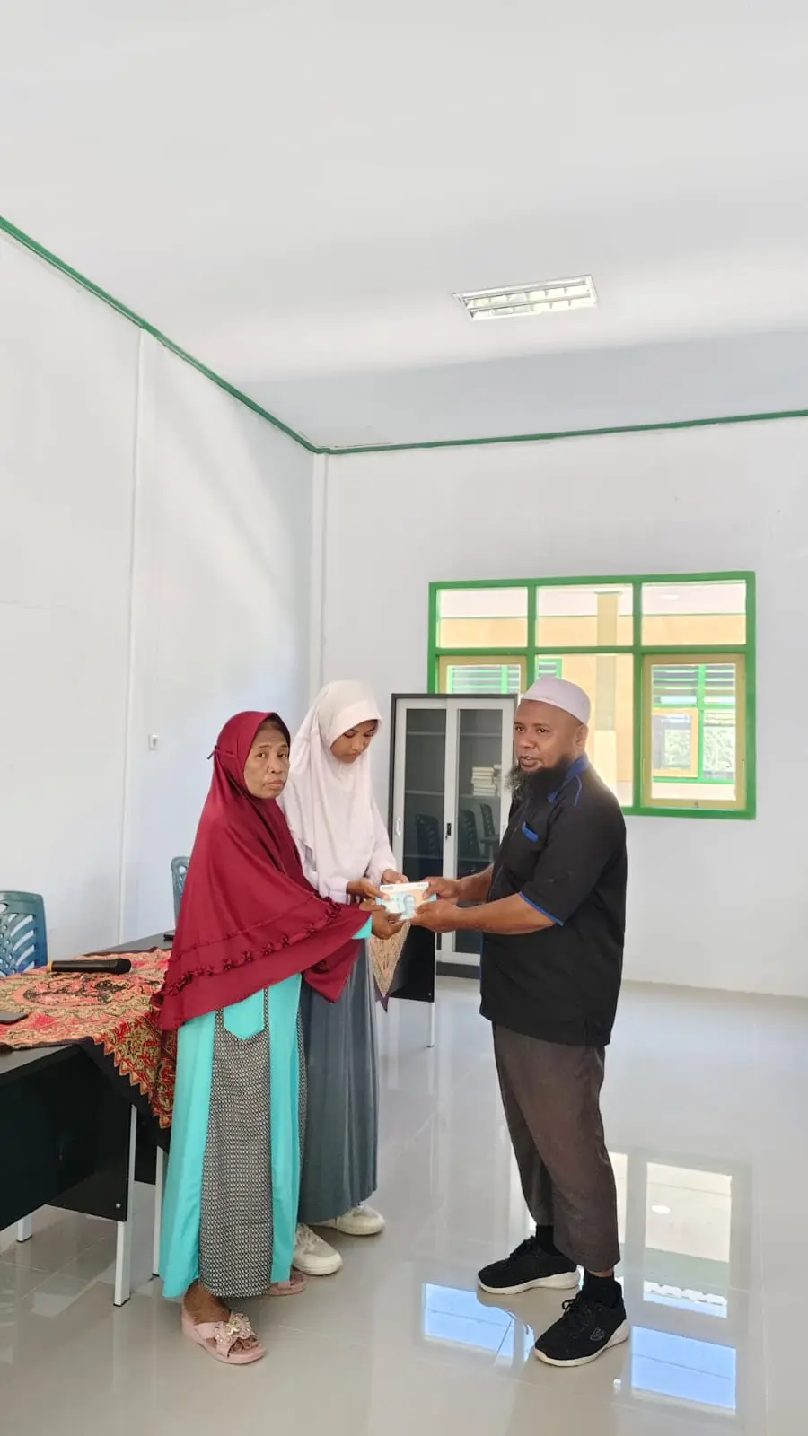 Siswa SMK Muhammadiyah Tikep Terima Dana Bantuan Pendidikan Rp 1,8 Juta