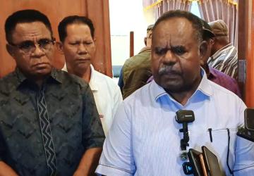 Gubernur Elisa Kambu Minta Kepolisian Usut Tuntas Pelaku Perusakan di Kota Sorong