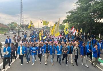 DIINISIASI OLEH PKC PMII BANTEN, PMII KOTA TANGERANG TURUT SERTA TURUN KE JALAN: SUARA MAHASISWA, SUARA RAKYAT