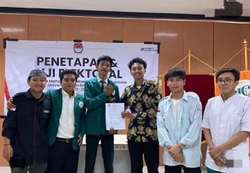 MAHASISWA UNIVERSITAS CANDIKA ABDITAMA  DESAK REKTORAT UNTUK SEGERAH MENCOPOT  PRESIDEN MAHASISWA DAN USUT DUGAAN KORUPSI