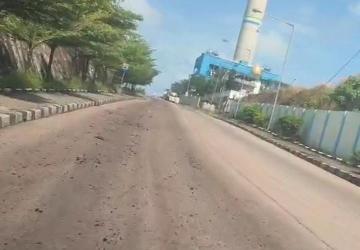 Batu Bara Tercecer dan Cemari Jalan Kawasan PLTU Suralaya, Warga Keluhkan Dampaknya