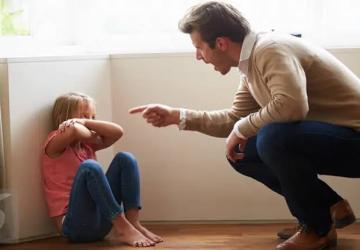 Orang Tua Wajib Tahu: 4 Kalimat Ini Justru Gagal Mendidik Anak untuk Disiplin Diri