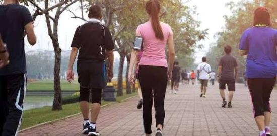 Manfaat Jalan Pagi untuk Kesehatan Fisik dan Mental