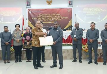 KPU Kabupaten Sorong Tetapkan JK-Tejo Sebagai Bupati dan Wakil Bupati Terpilih