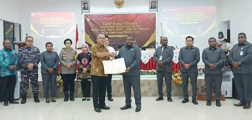 KPU Kabupaten Sorong Tetapkan JK-Tejo Sebagai Bupati dan Wakil Bupati Terpilih