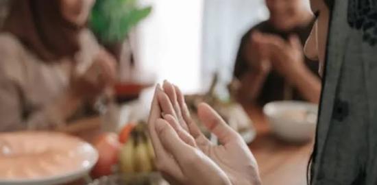 Empat Fase yang Akan Terjadi dan Dirasakan tubuh Selama Berpuasa